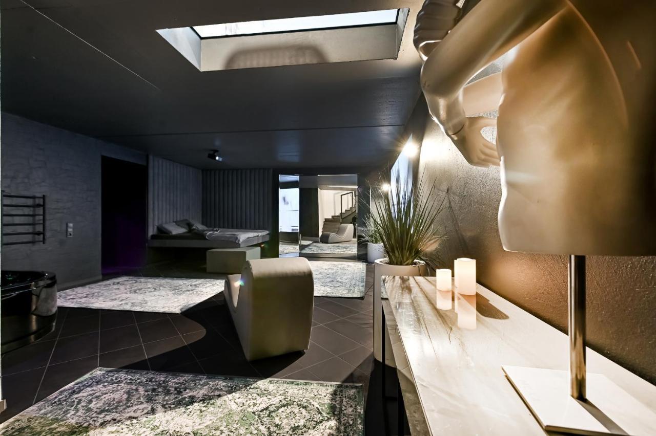 Jacuzzi Cinema loft Apartment Kaunas Exterior foto